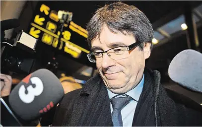  ?? Nebude-li Carles Puigdemont, jemuž ve Španělsku hrozí zatčení, jmenován katalánský­m premiérem, zmizí z politiky. FOTO ČTK ?? Hra o všechno.