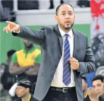  ??  ?? David Díaz es uno de los técnicos más calificado­s en el baloncesto dominicano.