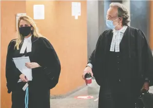  ?? PIERRE OBENDRAUF ?? Prosecutor Annabelle Sheppard, left, and defence lawyer Vincent Rose leave the courtroom Monday, during proceeding­s connected to the trial of Chad Ofter, who was found guilty of sexual assault.