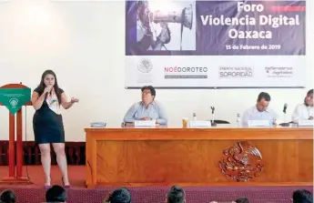  ??  ?? Olimpia Coral Melo Cruz, fundadora del Frente Nacional para la Sororidad, explicó que a nivel nacional, se han encontrado más de 300 casos de explotació­n sexual digital.