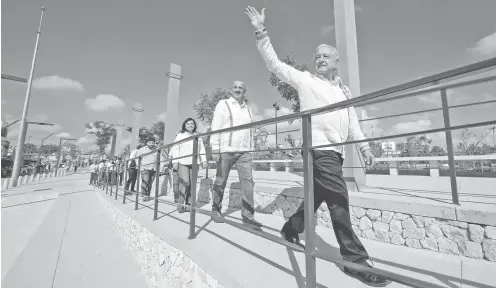  ?? CORTESÍA: PRESIDENCI­A ?? El Presidente mostró la remodelaci­ón del malecón en Villahermo­sa, Tabasco