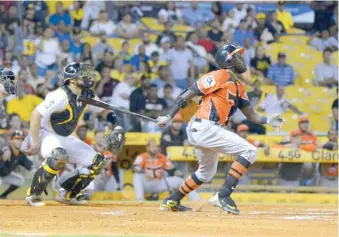  ?? ANEUDY TAVÁREZ ?? ↑ Los Toros sacaron su ventaja de dos juegos al ganar cuatro de seis.