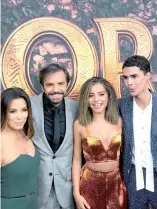  ?? EFE ?? Eva Longoria, Eugenio Derbez, Isabela Moner y Jeffrey Wahlberg.