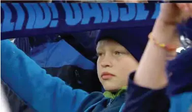  ?? FOTO: TV 2 ?? Stabaek-kaptein Andreas Hanche-Olsen på tribunen da gullet ble sikret i 2008.