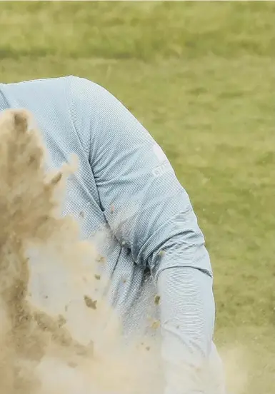  ??  ?? 0 Richie Ramsay’s highlight yesterday came when he eagled the 17th from a bunker, while, left, David Drysdale comes close to a birdie at the third.