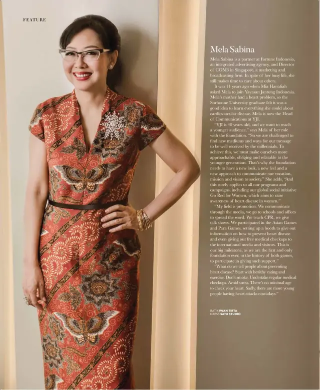  ??  ?? BATiK Iwan TIRTa DRess SaTU STUdIO