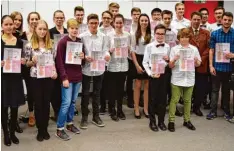  ?? Foto: Manuela Rieger ?? Ein Konzert auf sehr hohem Niveau: 18 Schüler erhielten einen Preis und langen, lan gen Applaus.