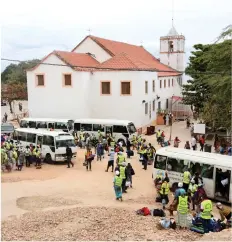  ?? AGOSTINHO NARCISO | EDIÇÕES NOVEMBRO ?? Muitos peregrinos começaram a chegar ontem à vila da Muxima