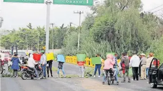  ?? CORTESÍA: VECINOS ?? Padres bloquearon
a la carretera Doxey-Tlaxcoapan
La profesora