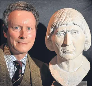  ?? Picture: Mike Day. ?? Lord Charles Bruce with the new bust of King Robert the Bruce which was unveiled in the Smith Museum, Stirling.