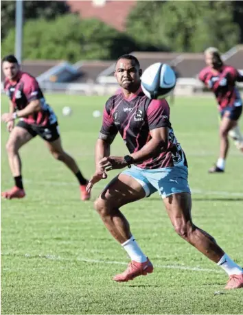  ?? / RICHARD HUGGARD/GALLO IMAGES ?? Cornal Hendricks during the Carling Champions Team training session at Nelson Mandela Bay Stadium on Wednesday.