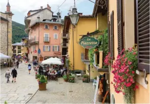  ??  ?? Tout le charme et les traditions italiennes en haute montagne au village station de Limone Piemonte !