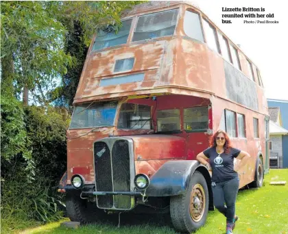  ?? Photo / Paul Brooks ?? Lizzette Britton is reunited with her old bus.