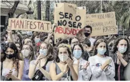  ?? Ferran Nadeu ?? Una imatge de la manifestac­ió d’estudiants, ahir a Barcelona.