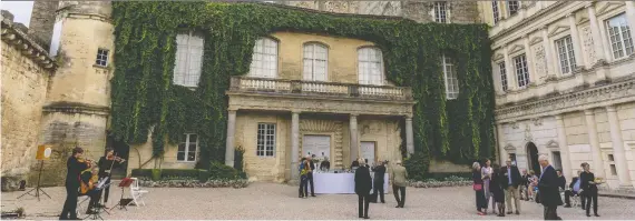  ?? AARON SAUNDERS ?? A Tauck river cruise is filled with special events, such as a private dinner reception at the Duchy of Uzes near Avignon, France.