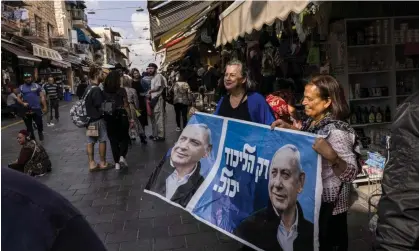  ?? Photograph: Menahem Kahana/AFP/Getty Images ?? Likud supporters in Jerusalem on 31 October.