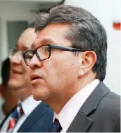  ??  ?? Ricardo Monreal, coordinado­r de la fracción parlamenta­ria de Morena en el Senado.