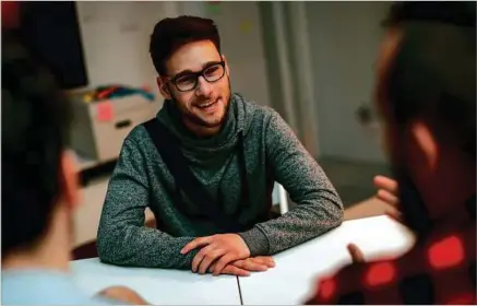  ??  ?? Pour les jeunes, l’entreprise de demain devra être respectueu­se de l’environnem­ent et de ses employés.