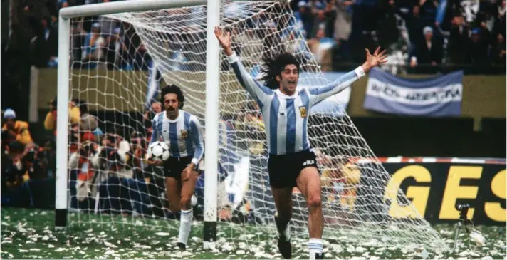  ?? ?? ► Mario Alberto Kempes se convirtió en el goleador del Mundial de 1978, luego de anotar seis goles, dos de ellos en la final.