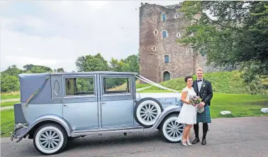  ??  ?? Newly weds The couple, from Stirling at their venue