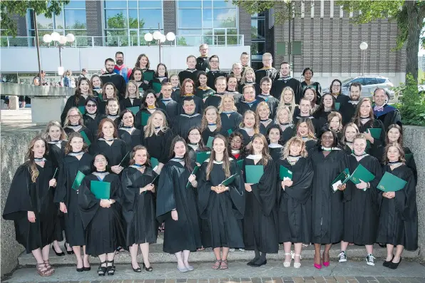  ?? U OF R PHOTOGRAPH­Y ?? At the University of Regina’s 43rd spring convocatio­n, June 7 through 9, 2,088 students will graduate, close to a record number.