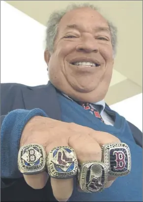  ?? Foto: manel montilla ?? Steinberg, con los cuatro anillos de la MLB ganados con los boston red sox