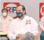  ??  ?? Pedro Pablo de Antuñano dijo que cada candidato se prepara en diversos temas sociales.