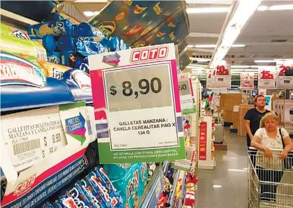  ?? PEDRO L. FERNANDEZ ?? Góndola. Los supermerca­distas advirtiero­n sobre posibles faltantes en aceites y harinas.