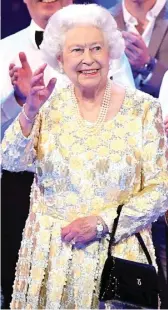 ?? ANDREW PARSONS/REUTERS ?? RATU ’’ABADI’’: Elizabeth II saat perayaan ulang tahun ke-92 di Royal Albert Hall, London, Sabtu waktu setempat (21/4).