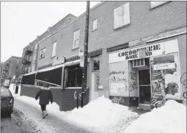  ?? JOHN KENNEY/ THE GAZETTE ?? Cordonneri­e Monkland was gutted in a fire last spring. After months spent looking for a new location, the owners have realized they can’t afford to stay on Monkland Ave.