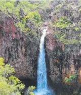  ?? ?? Oaks Darwin Elan Hotel is a perfect base for visiting Litchfield National Park.