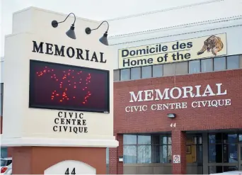  ??  ?? Le Centre civique Memorial de Campbellto­n. - Archives