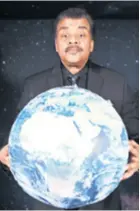  ??  ?? Znameniti astrofizič­ar Neil deGrasse Tyson procijenio je kako je šansa da živimo u simulaciji čak 50:50