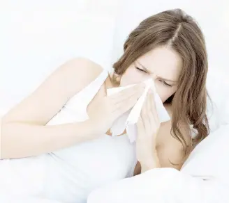  ??  ?? Debes quedarte en casa por al menos 24 horas después que haya
desapareci­do la fiebre.