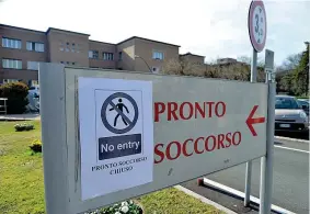  ??  ?? 21 febbraio A Codogno, in provincia di Lodi, viene accertato il caso del «paziente 1» affetto da coronaviru­s: è il primo di un focolaio. Il 25 febbraio i contagi sono già 231 e le terapie intensive lombarde vanno presto in crisi