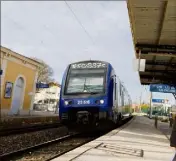  ??  ?? La gare de Saint-Cyr - La Cadière est la plus à l’ouest de Toulon et s’impose comme un outsider logique pour accueillir le futur terminus RER.