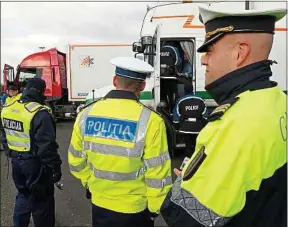  ??  ?? Les polices belge et française sont habituées à collaborer à la frontière.