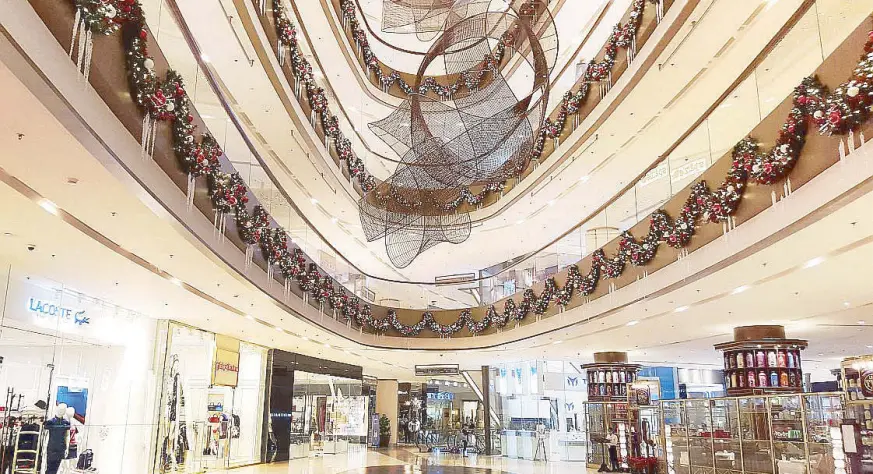 ??  ?? Shangri-La Plaza remains the most elegant mall in the country, maintainin­g its upmarket position for the past 25 years and also expanding its market base to cater to the young crowd.