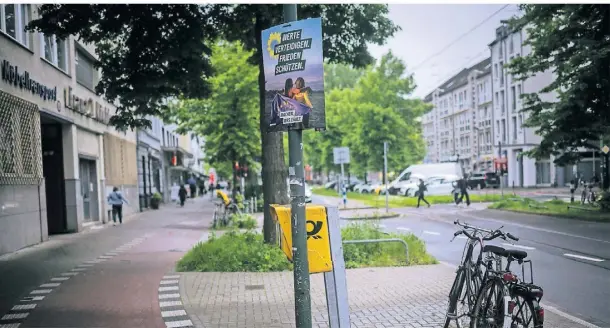  ?? FOTO: ANDREAS BRETZ ?? An der Himmelgeis­ter Straße kam es zu dem Angriff auf den Wahlkampfh­elfer.