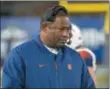  ?? HOWARD SIMMONS - THE ASSOCIATED PRESS ?? Syracuse head coach Dino Babers watches during an NCAA college football game against Notre Dame, Saturday, Nov. 17, 2018, at Yankee Stadium in New York.