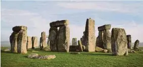  ?? FILE PIC ?? A scientific study revealed that Stonehenge builders may have helped transport the massive stones.