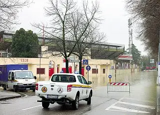  ?? ?? Sott’acqua La zona dello stadio Menti è stata quella fra le più colpite dal maltempo