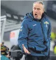  ?? FOTO: DPA ?? Christian Streich hat gegen VfL zu Hause immer verloren.