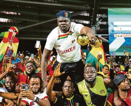  ?? FOTO PROFIMEDIA ?? Buďte opatrní. Šest fanoušků Guiney zemřelo po posledním triumfu národního týmu nad Gambií (1:0)na Africkém šampionátu ve fotbale.