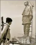  ?? AP ?? A policeman stands guard near the Statue of Unity, about 200 km from Ahmedabad