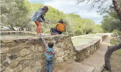  ?? Foto: Stefan Wieczorek ?? Der Park Molino de Agua wurde über einer einstigen Süßwasserq­uelle errichtet.