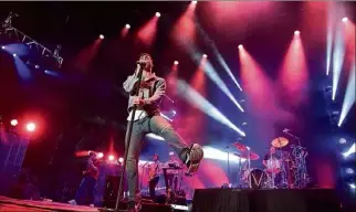  ?? (Photo d’archives AFP) ?? Avec leurs titres à mi-chemin entre rock FM et pop dance, Adam Levine et ses acolytes ne devraient avoir aucun mal à mettre l’ambiance au stade Charles-Ehrmann.