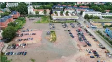  ?? FOTO: HEIKO LEHMANN ?? Auf diesem Bild ist das St. Johanner Baugelände mit Hilfe einer Drohne in Richtung Halbergsta­ße fotografie­rt.