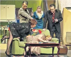  ?? Picture: VICKY DU TOIT/ KIEKIE COMMUNICAT­ION ?? MUST-SEE: A scene from 'Little Voice' with, back from left, Bennie Gerber (Mr Boo), JamieLee Reynolds (Sadie May), Gareth Bain (Ray Say), and, front Yolande Farrow (Mari Hoff) and Gemma Alicia Barnard (Little Voice)