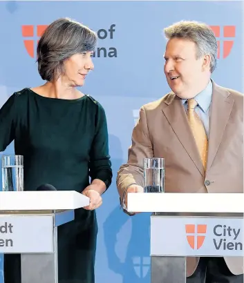  ??  ?? Noch ein Jahr bis zur Wien-Wahl: Birgit Hebein (Grüne) und Michael Ludwig (SPÖ) brachten die letzten Maßnahmen auf den Weg – ganz im Zeichen des Klimaschut­zes.